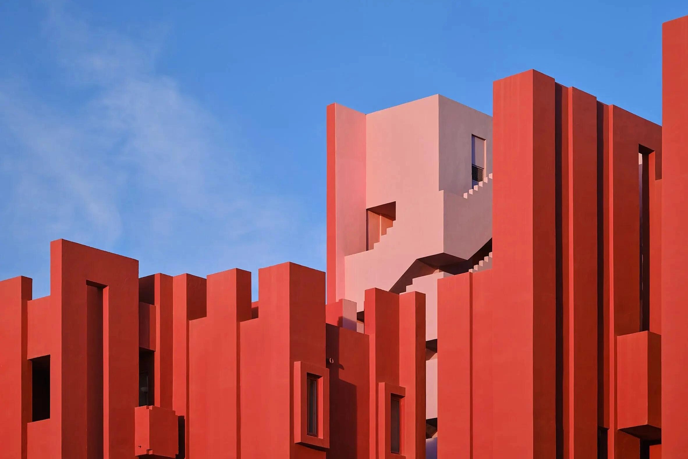 Дом-лабиринт среди скал: как выглядит необычный жилой комплекс в Валенсии 