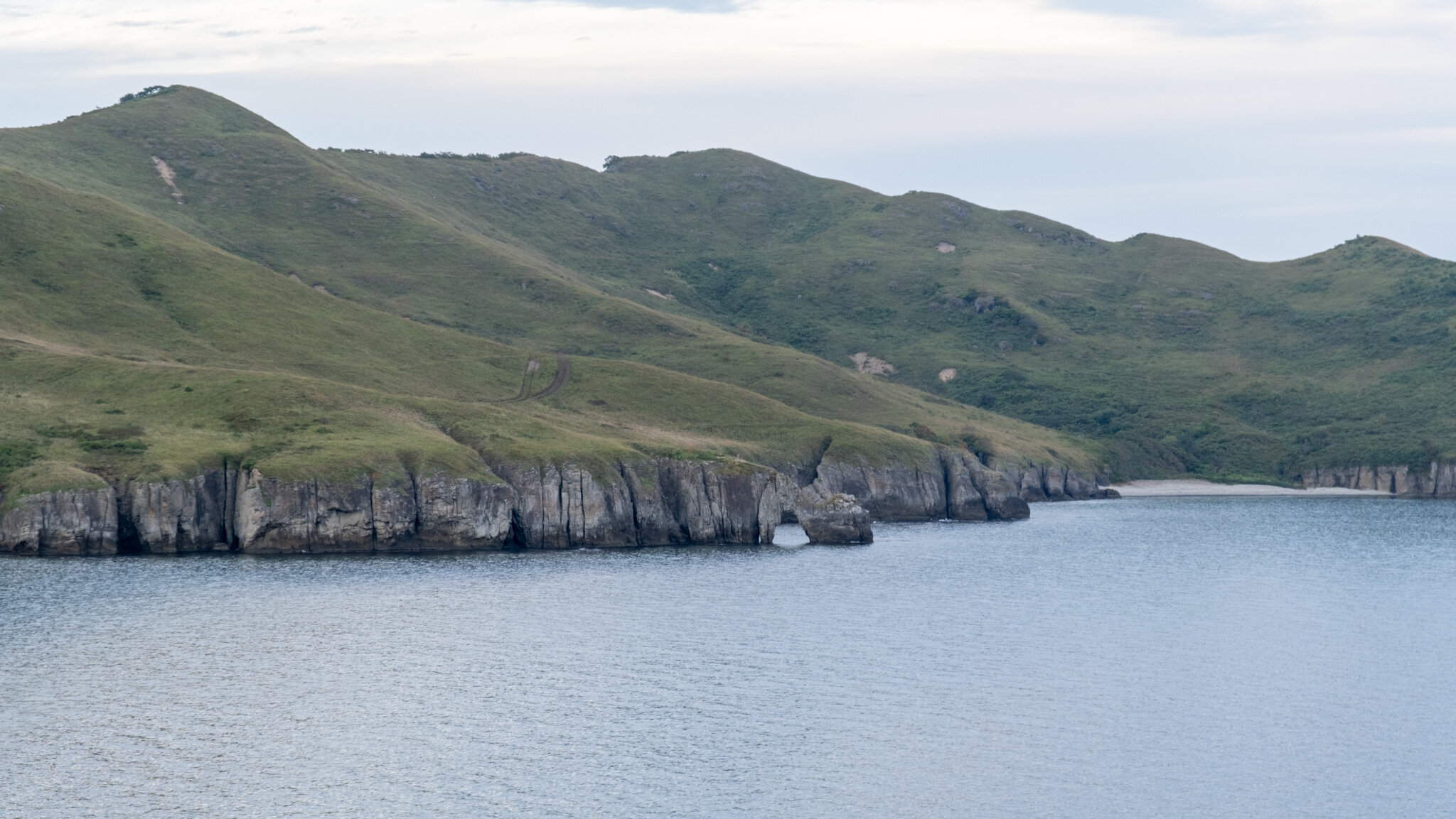 Удивительный Владивосток: пляжи, сопки, тайга, острова, море и столовая с названием «Не рыдай»