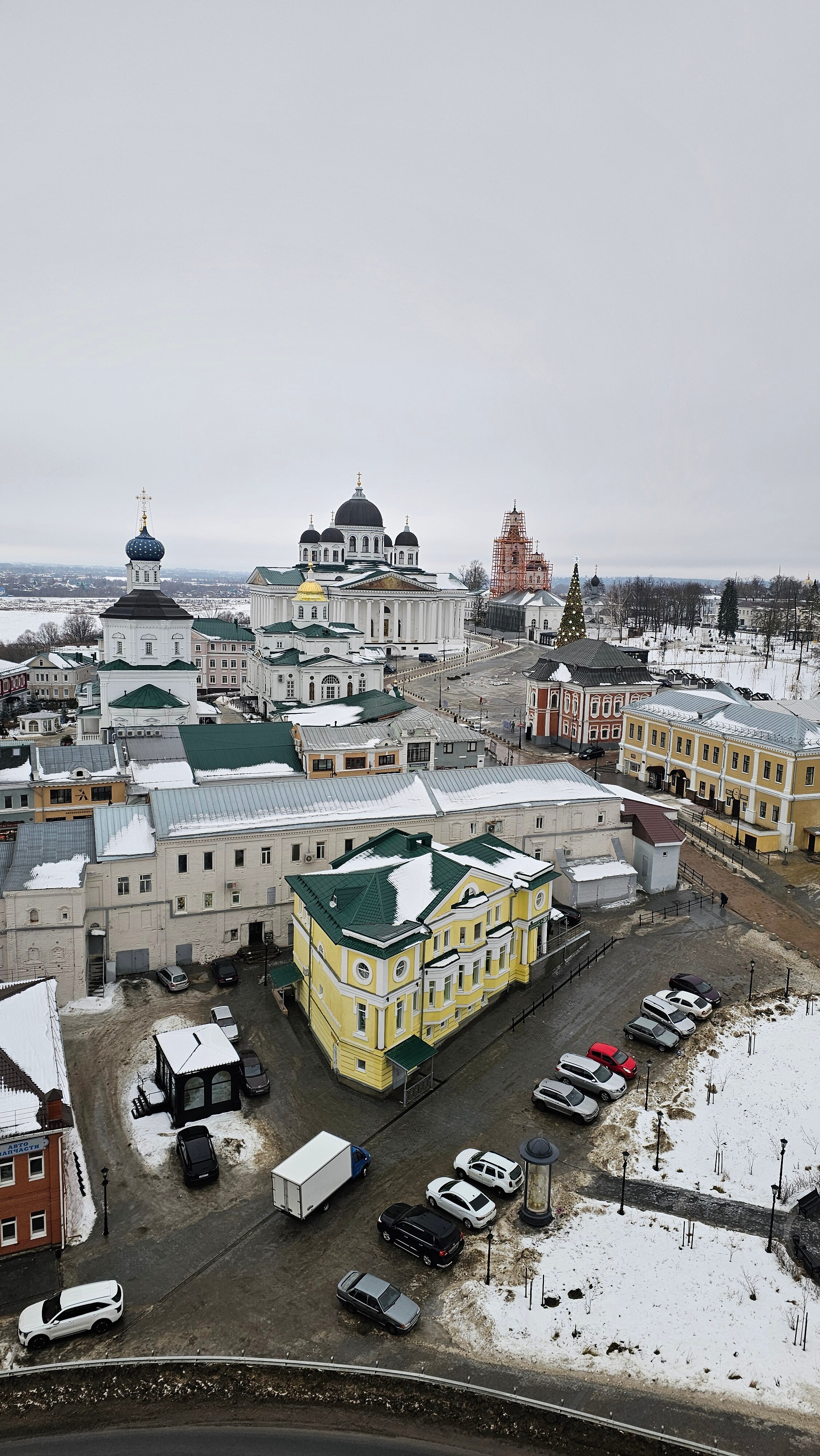 В Арзамас на ретропоезде: фестиваль «Сияние Рождества» и прогулки по городу