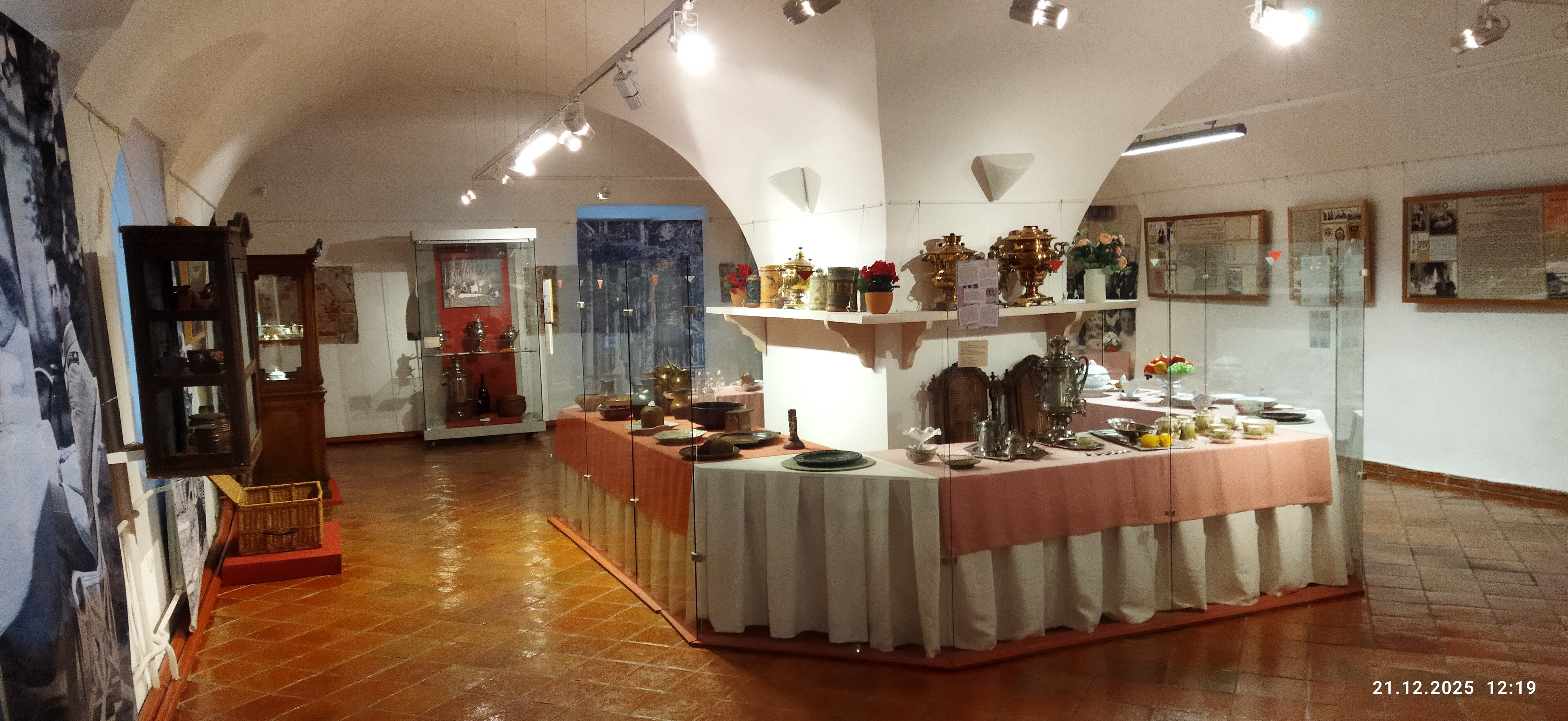 Выставка «Трапеза по-ярославски»





