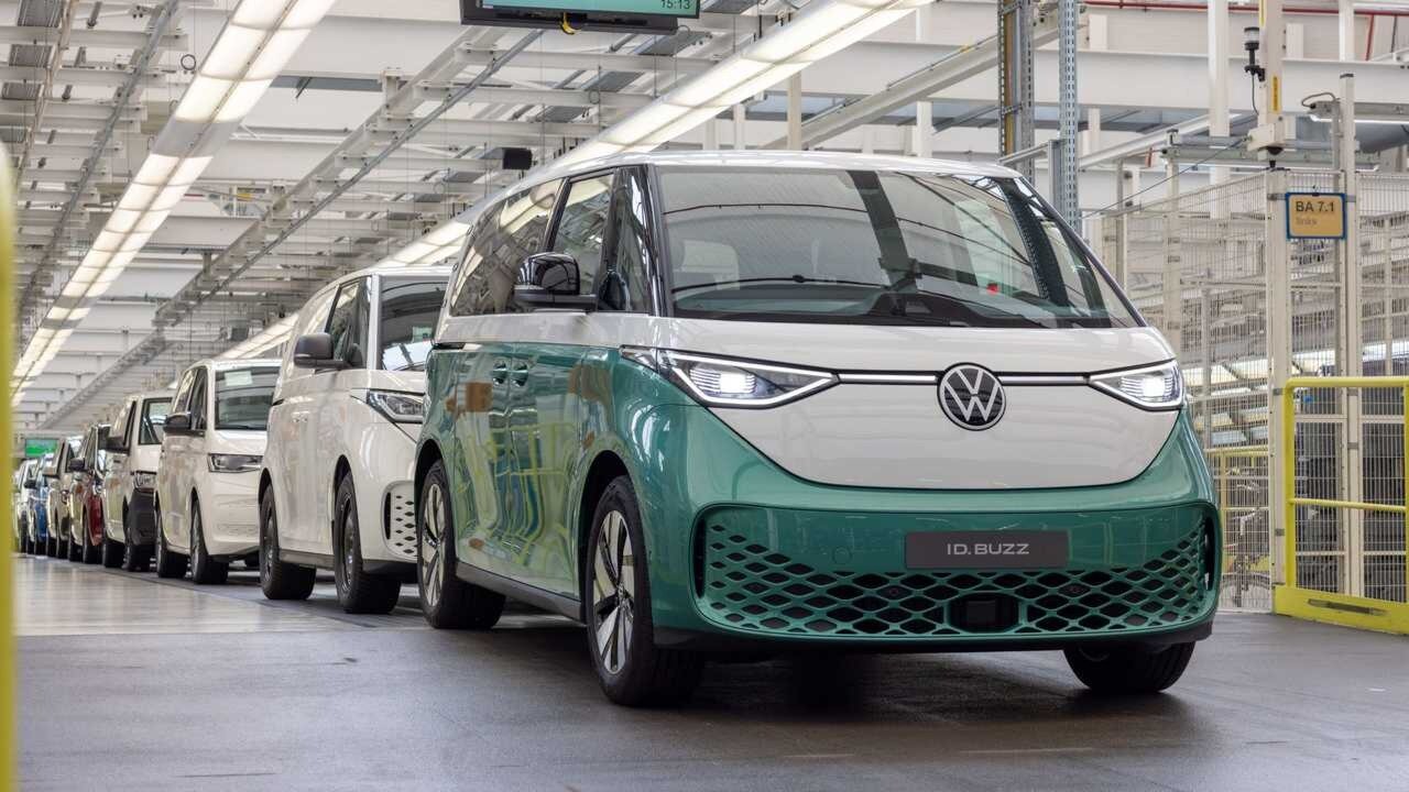 Volkswagen остановил производство нового электрокара ID. Buzz