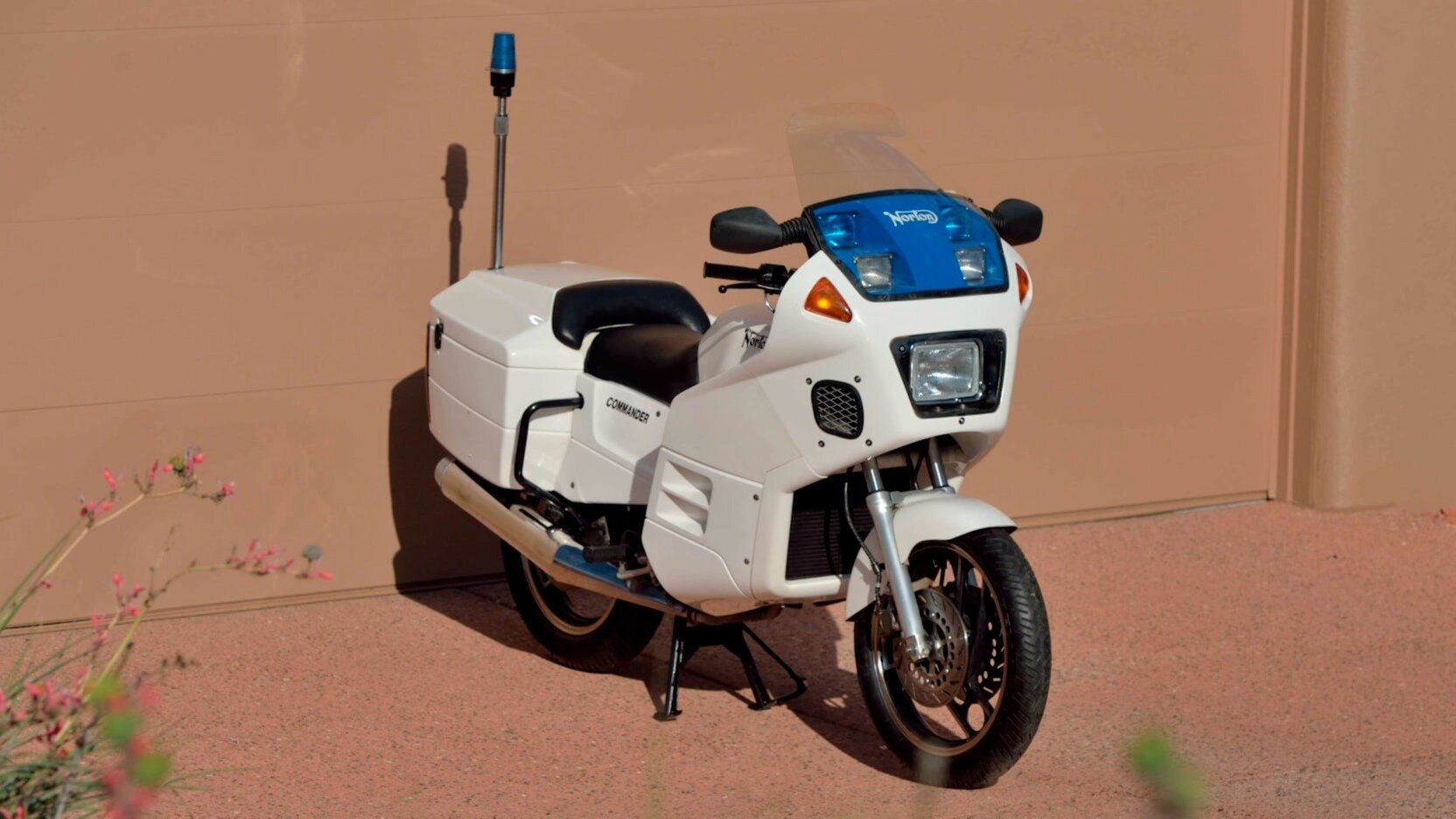 Редкий роторный мотоцикл Norton для полиции Дубая выставили на аукцион