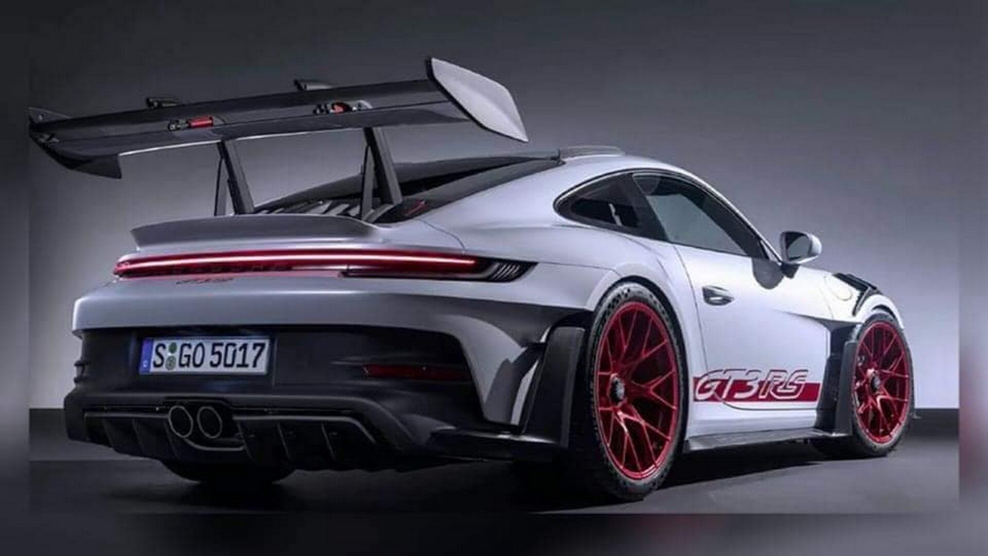 Экстремальный Porsche 911 GT3 RS рассекретили до премьеры