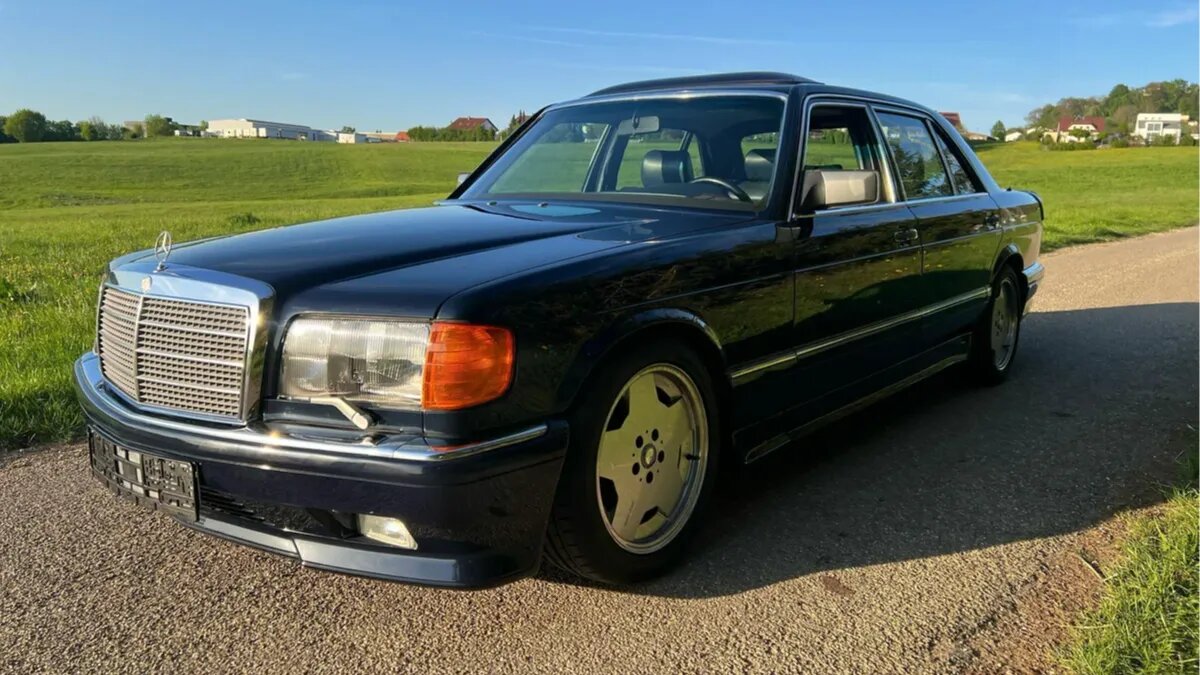 Культовый Мерседес от AMG из 1980-х выставили на Авто.ру за 45 миллионов
