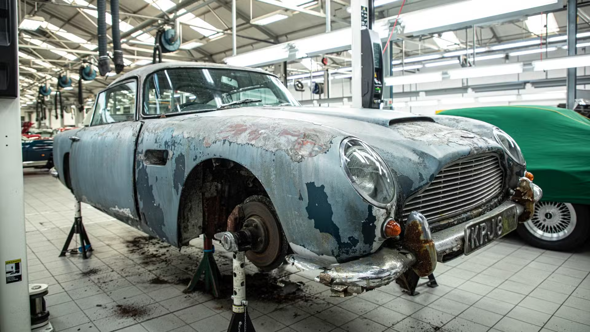 60-летний Aston Martin DB5 подорожал более чем в тысячу раз после реставрации