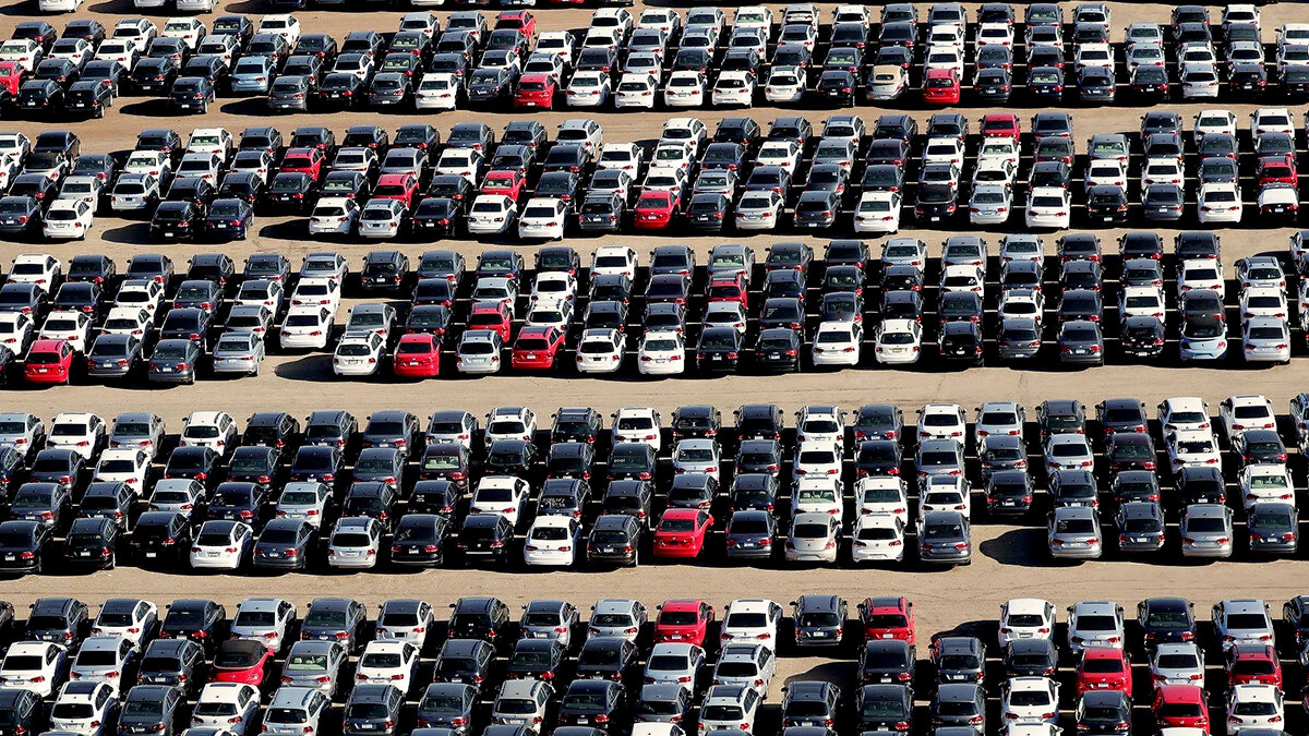 Мировой спрос на новые автомобили рухнул из-за коронавируса