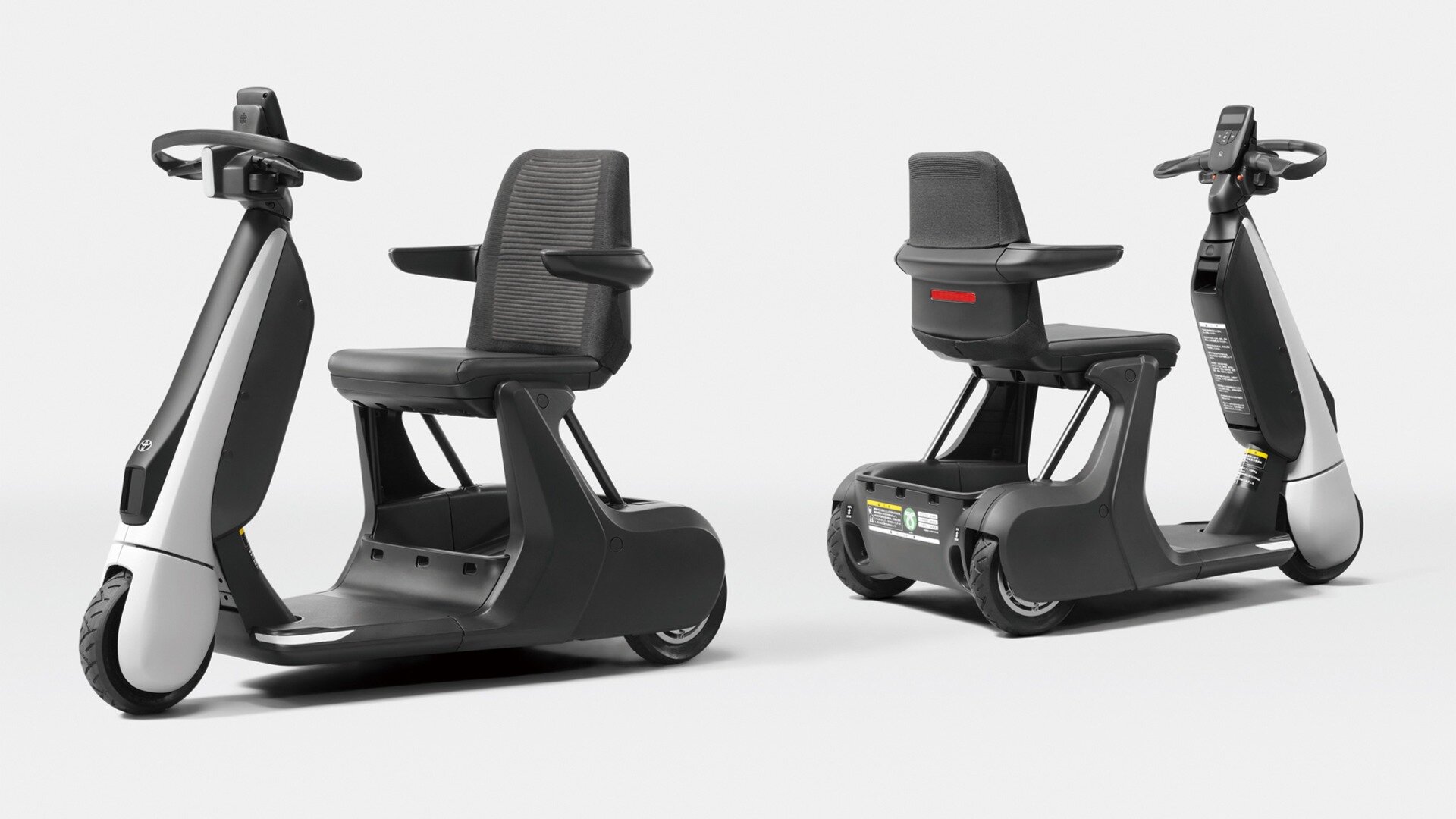 Toyota выпустила электросамокат для пенсионеров C+walk S — он медленный и с креслом