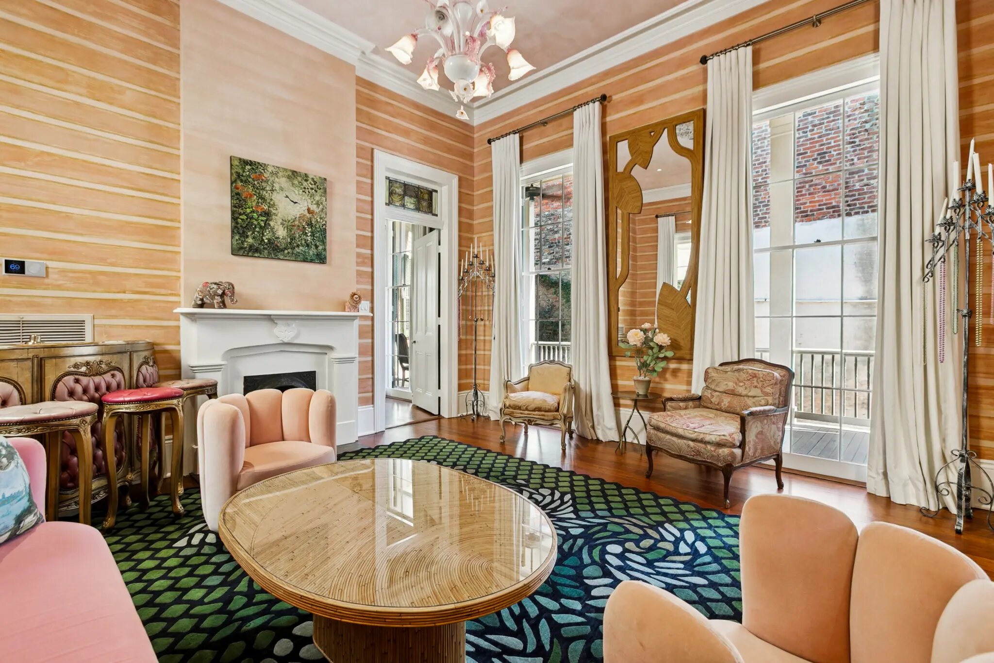 Как выглядит коттедж актрисы Эми Шумер в Новом Орлеане