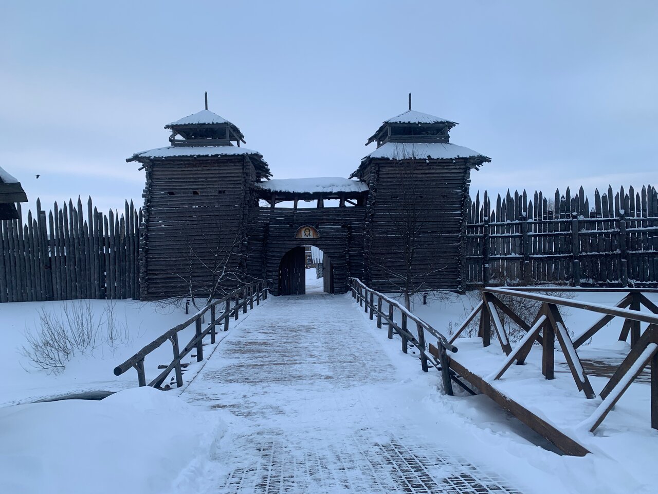 Музей «Щурово городище» открыт с 10:00 до 18:00.