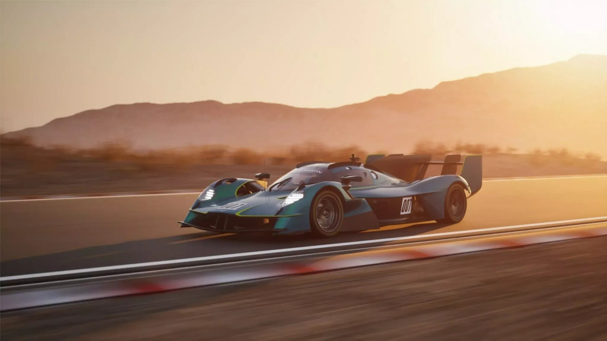 Aston Martin построит только 10 суперкаров Valkyrie LM по образцу лемановского болида