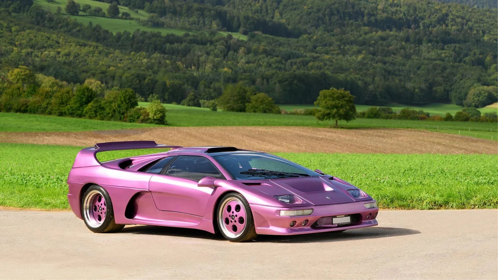 С молотка уйдёт очень редкий и необычный Lamborghini Diablo: таких в мире всего 10