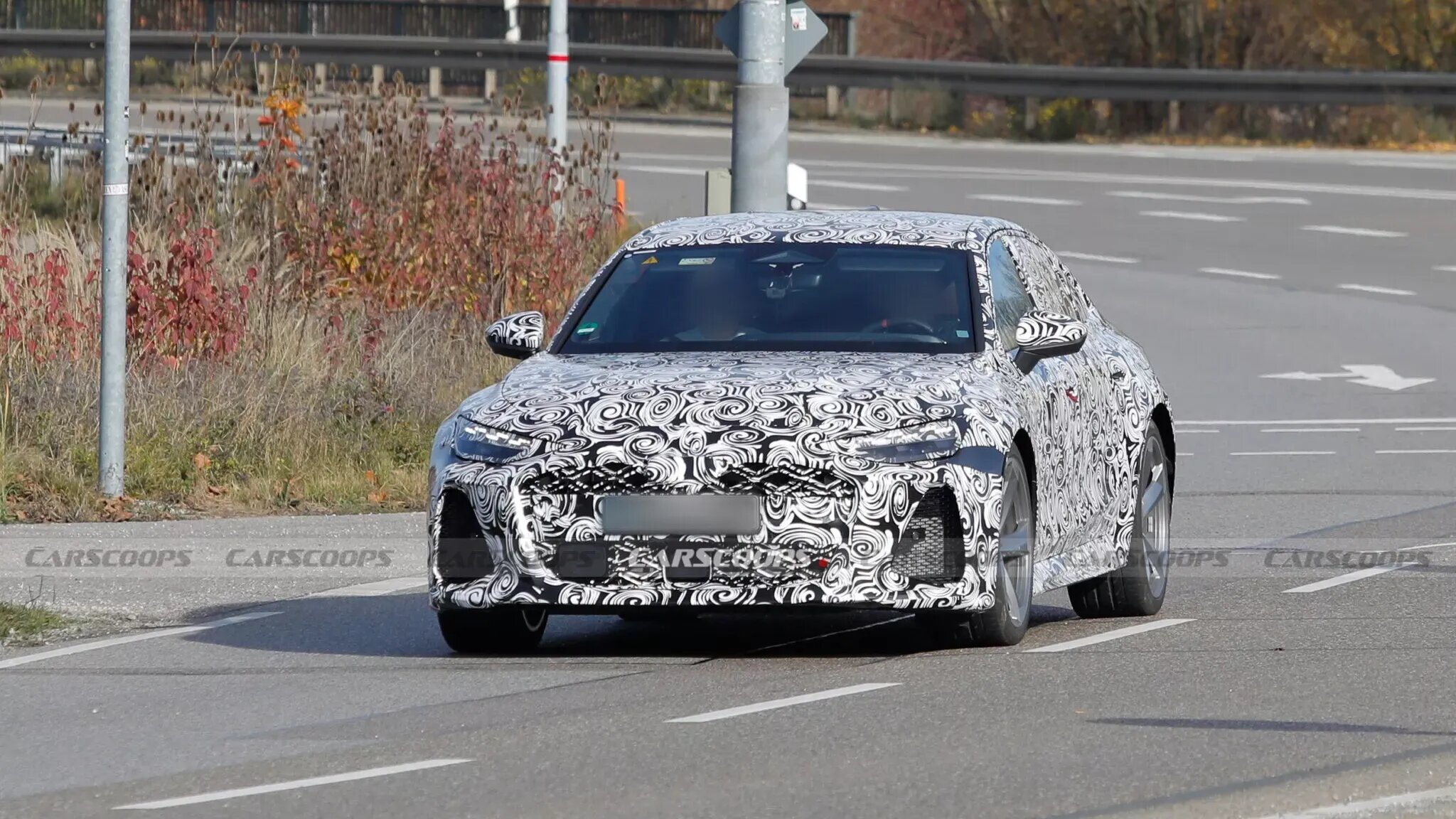 Прямой конкурент седана BMW M5 от Audi вышел на тесты