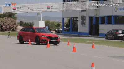 Появилось видео, как Skoda Octavia RS провалила «лосиный тест»