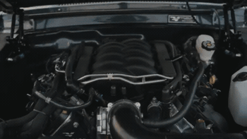 Старый Ford Mustang превратили в крутой рестомод с современными шасси и 5-литровым V8