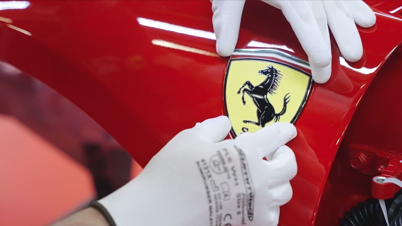 Ferrari будет дарить подарки за сообщения о подделках и нарушении авторских прав