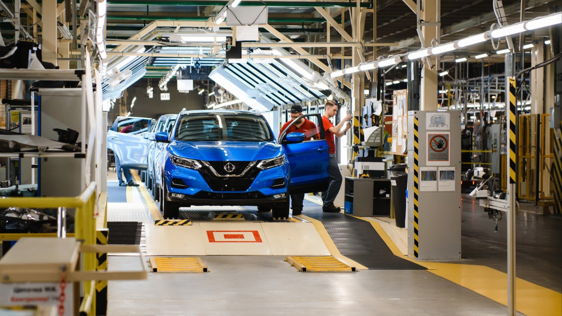 На бывшем заводе Nissan в Петербурге могут начать сборку китайских машин