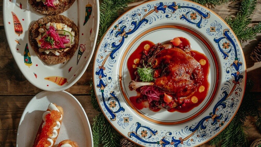 Тако со шпротами, утка конфи и чуррос с икрой