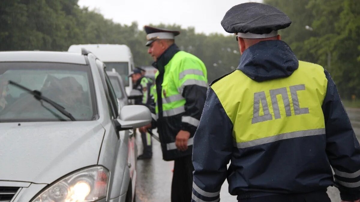 Госдума разрешила полицейским вскрывать автомобили