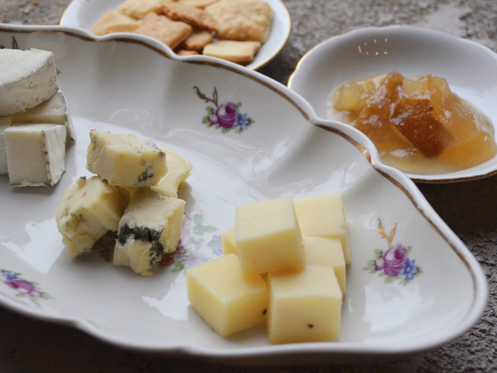 Три вида фермерских сыров