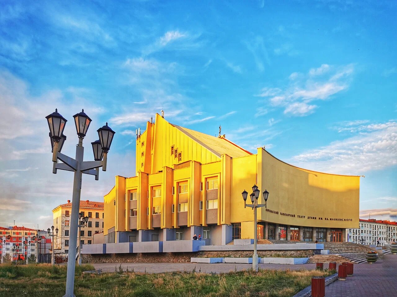 Драматический театр в Норильске — самый северный в мире.