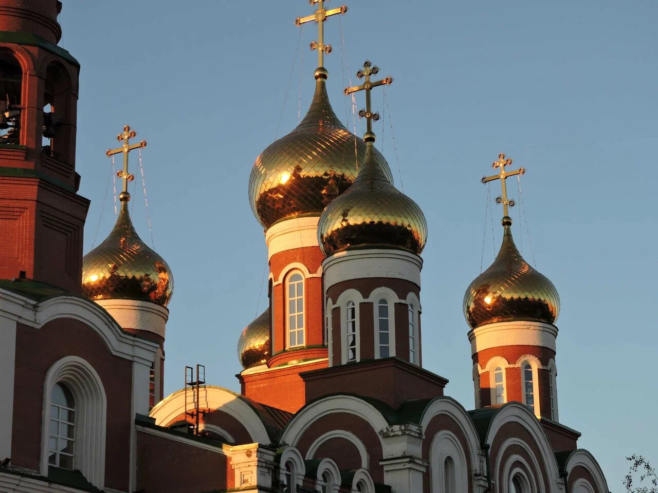 Собор хорошо виден практически из любого района города.