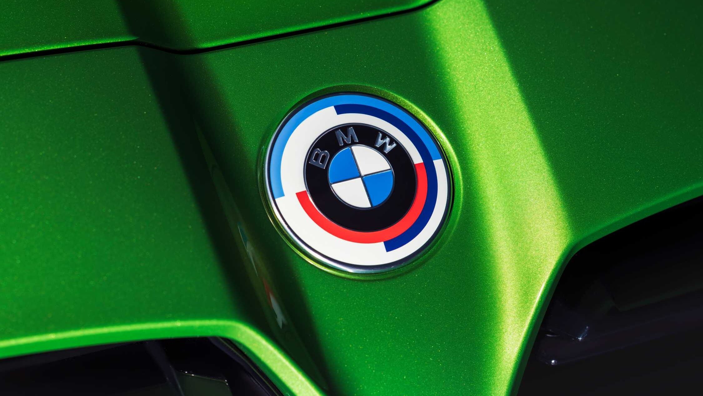     BMW    -        
