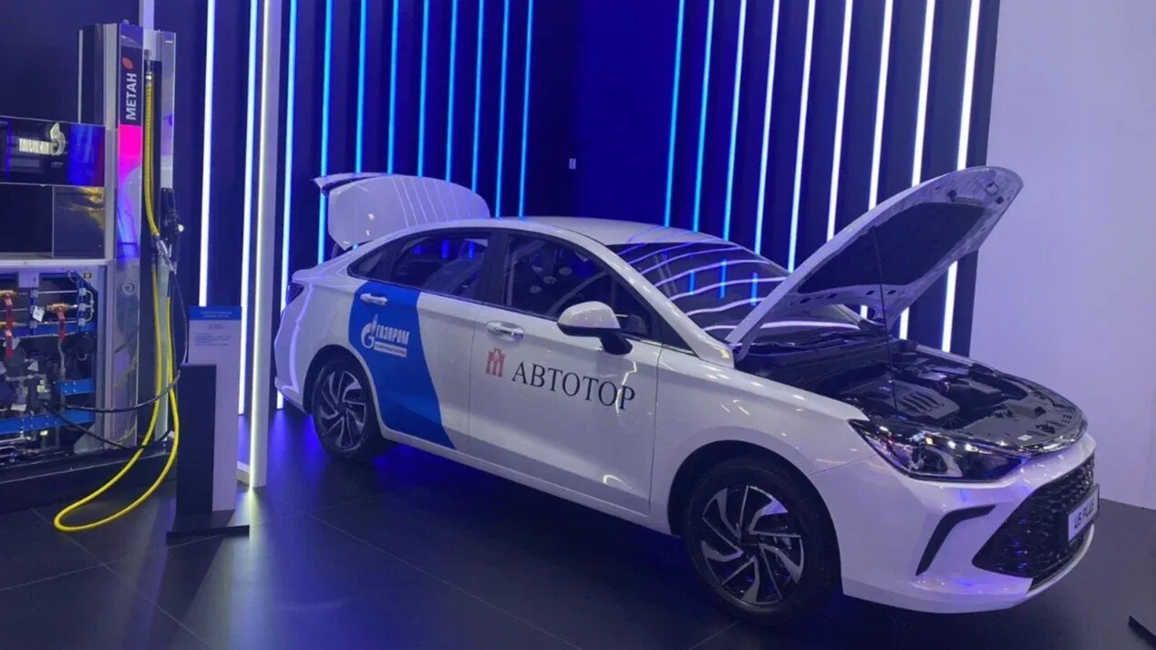 «Автотор» собрал первые битопливные седаны BAIC U5 Plus