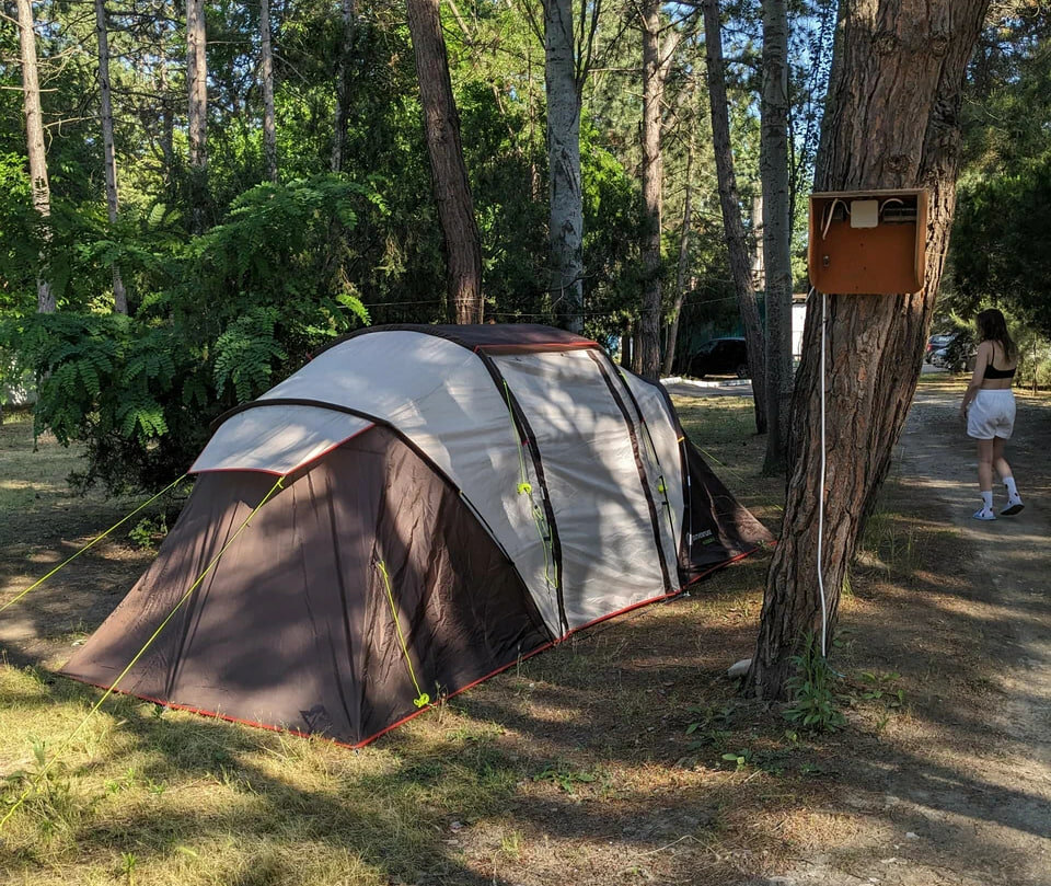 Анапа славится мягким климатом, поэтому приезжать с палатками сюда можно до середины октября.