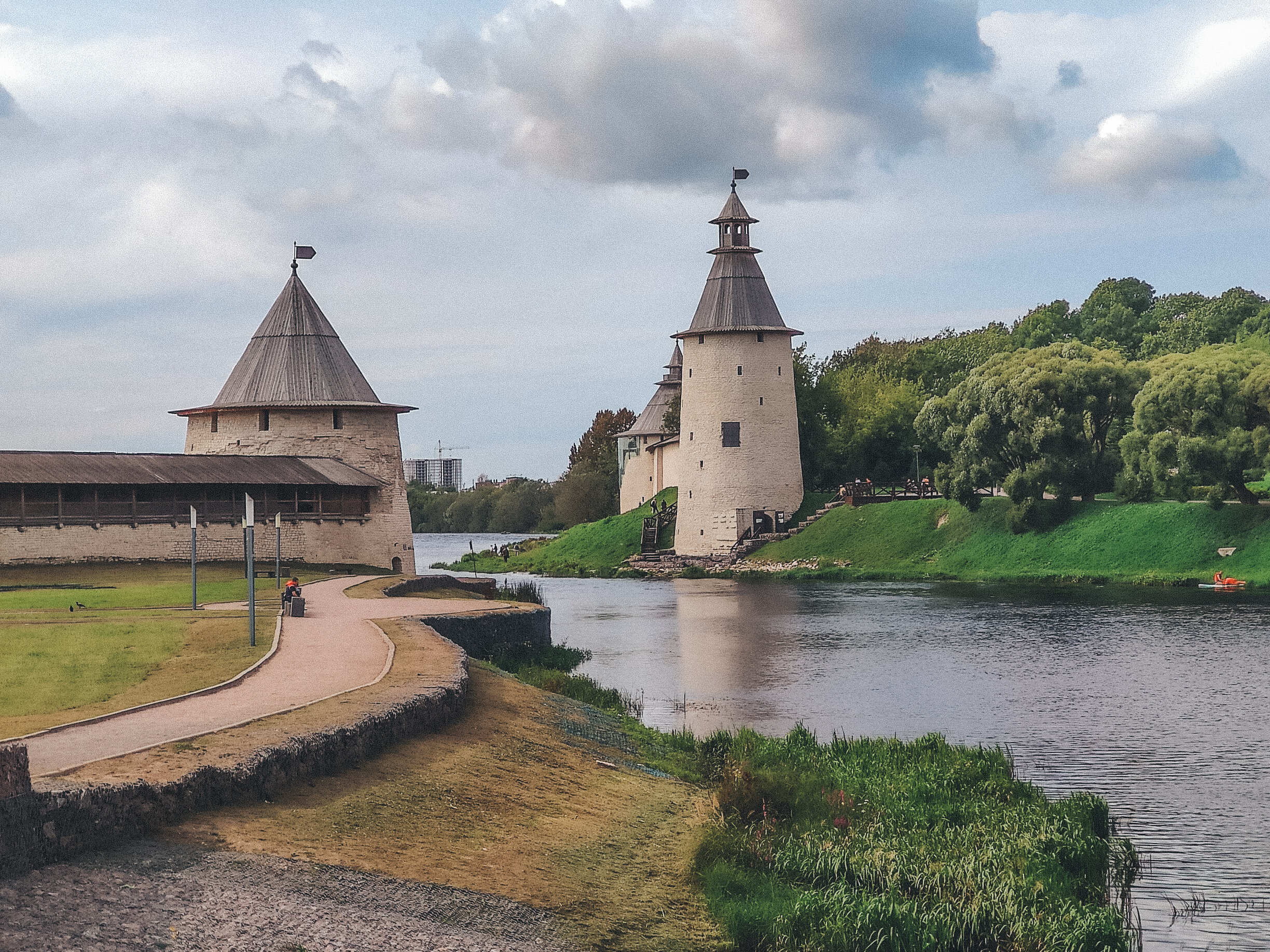 Псков за 3 дня: от Барсиков до кремля, от «деньги псковской» до пшённой каши