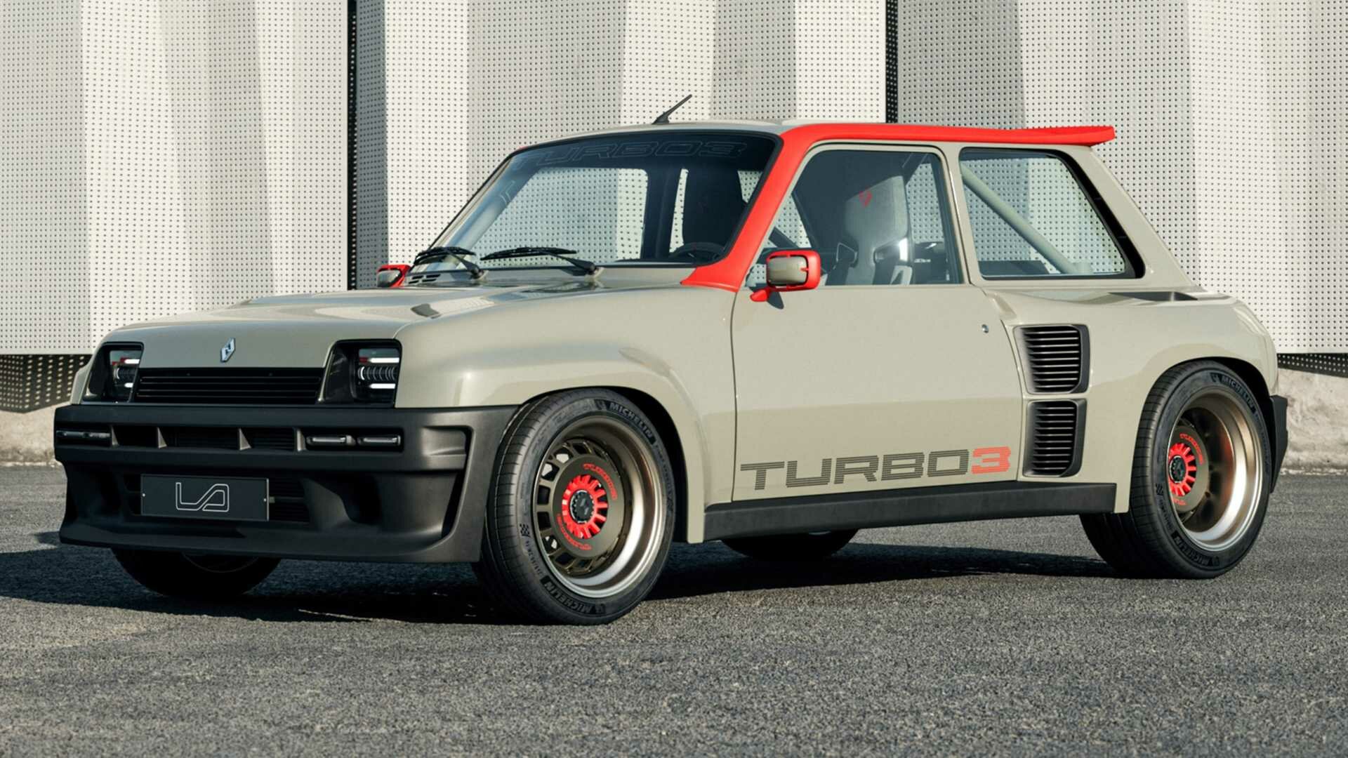 Культовый Renault 5 Turbo возродят в виде карбонового рестомода