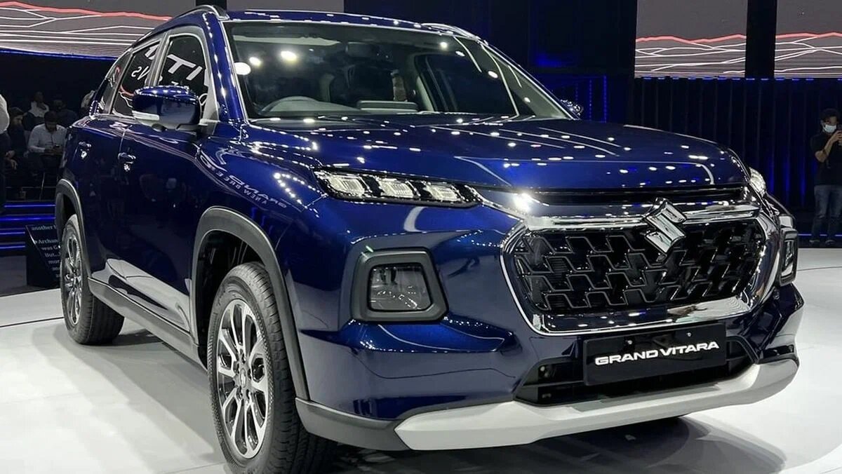 Показали новый Suzuki Grand Vitara — теперь это кроссовер с гибридными моторами от Toyota