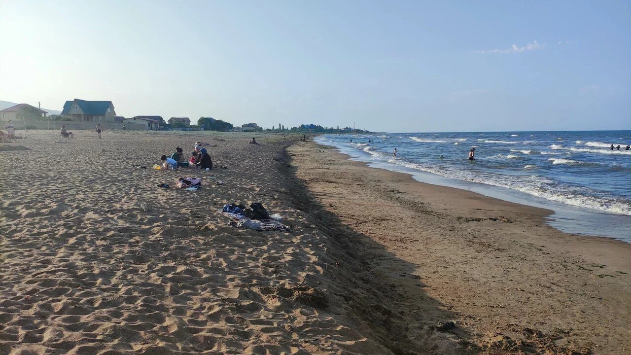 На пляже Хазар всегда много свободного места.
