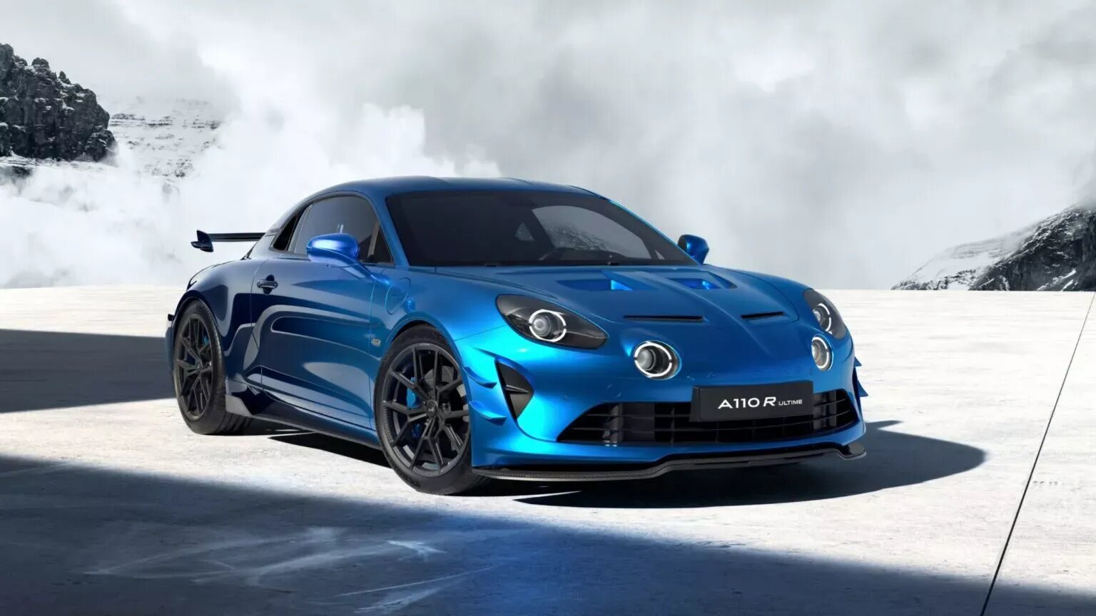 Вышла прощальная экстремальная версия купе Alpine A110 с 350-сильным турбомотором 