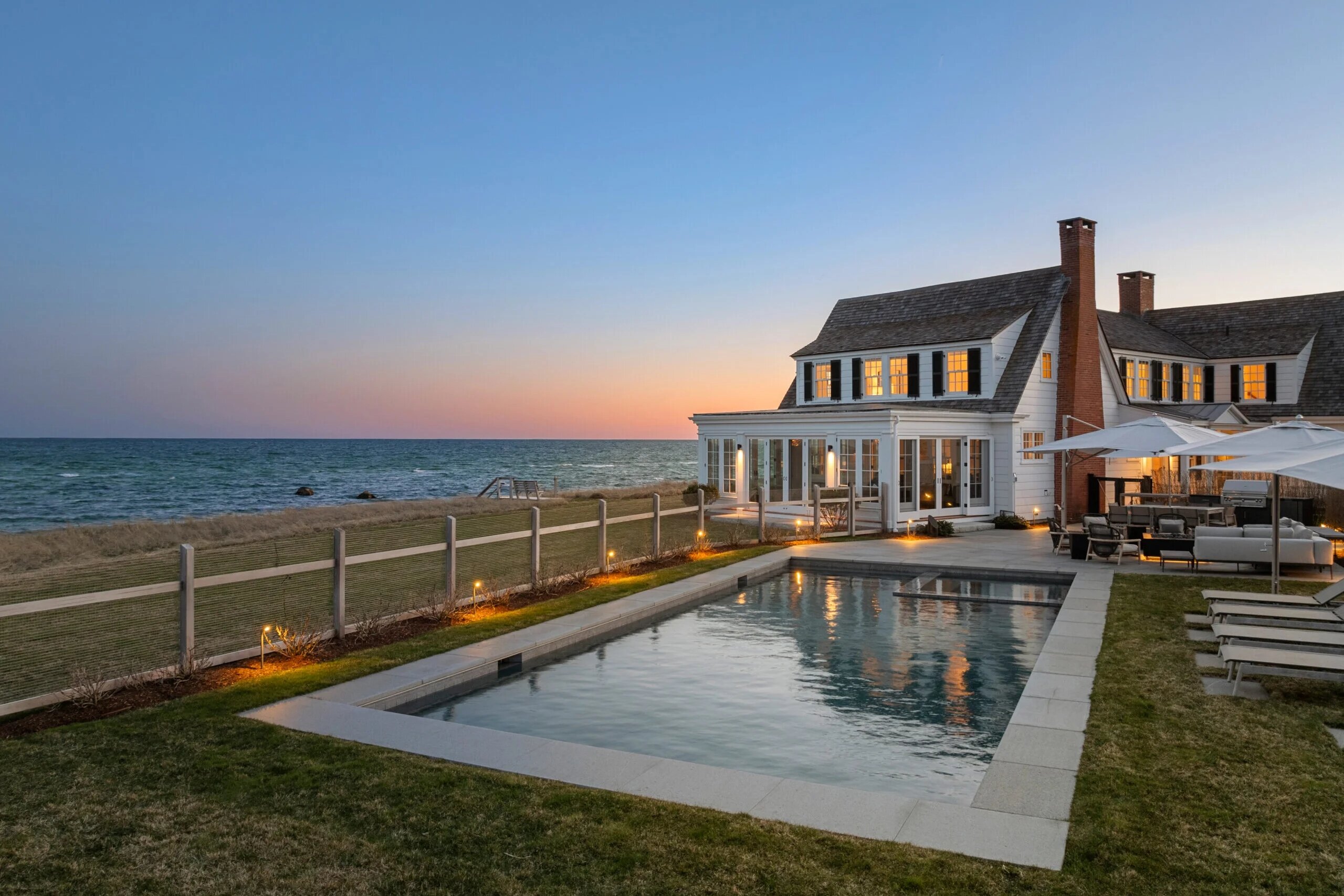 Бывший дом Тейлор Свифт с видом на океан: звёздный фотопост