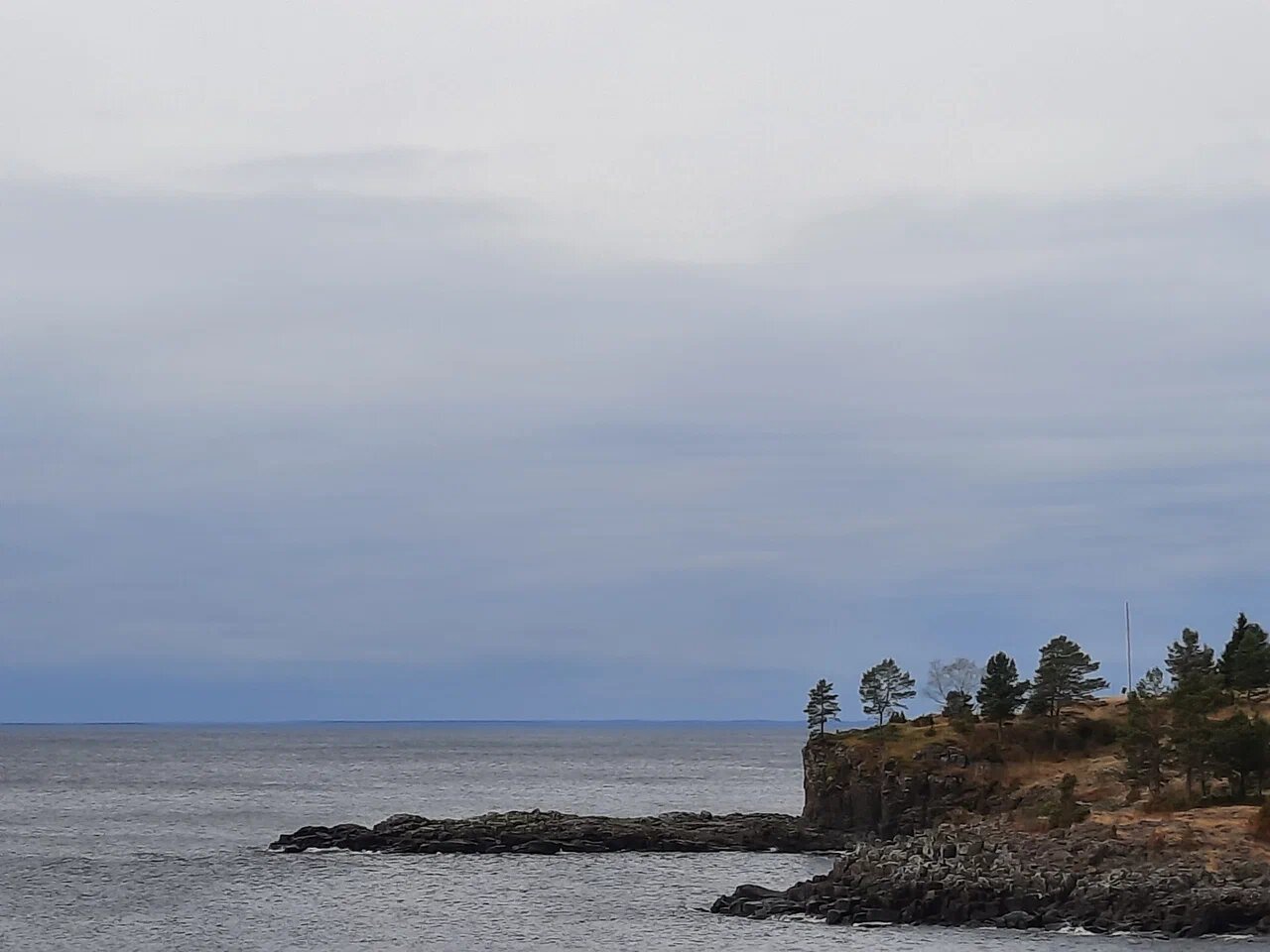 Чтобы узнать интересные исторические факты с привязкой к местности, лучше воспользоваться услугами личного гида.