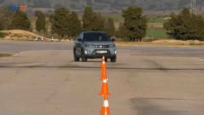 Недорогой Suzuki Vitara справился с лосиным тестом лучше премиальных кроссоверов
