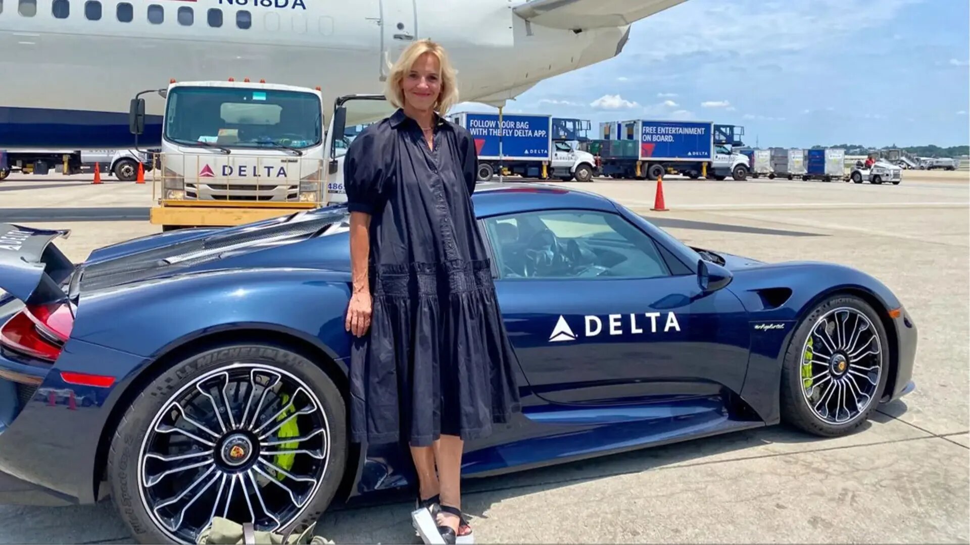 Гиперкар Porsche 918 Spyder стал шаттлом в аэропорту Атланты 