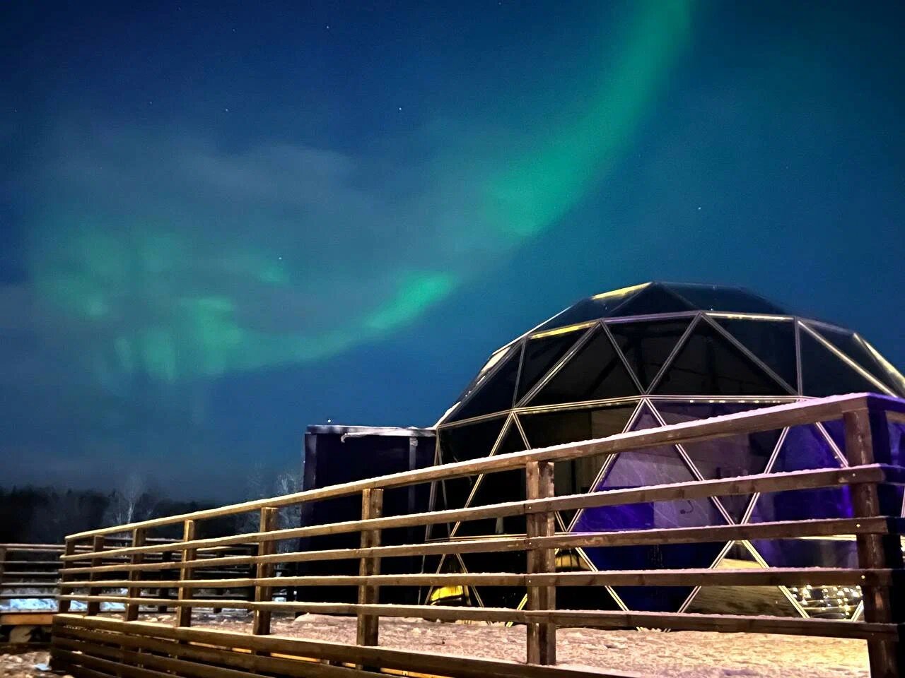 Северное сияние — одно из самых магических природных явлений, которое точно запомнится ребёнку на всю жизнь.