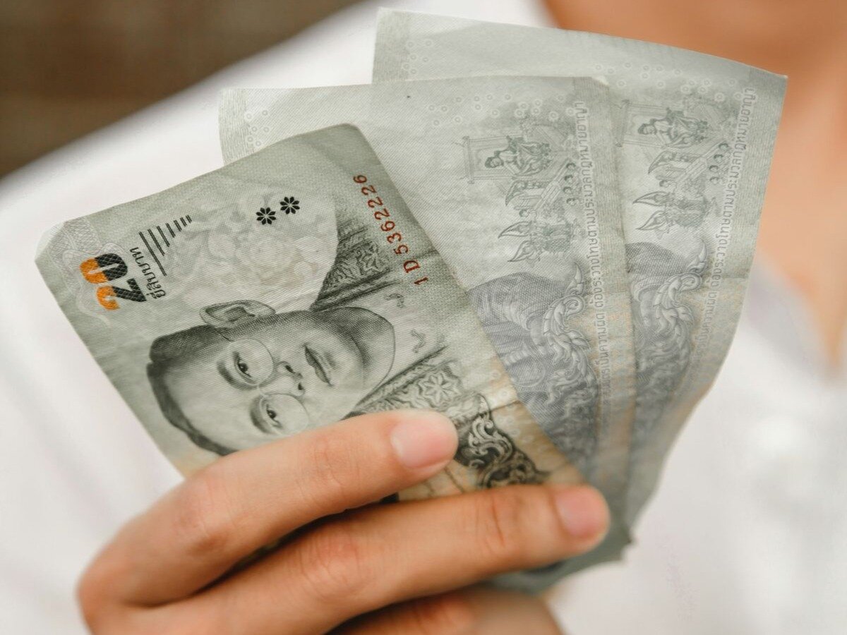 Сбербанк начал менять таиландскую валюту в Москве