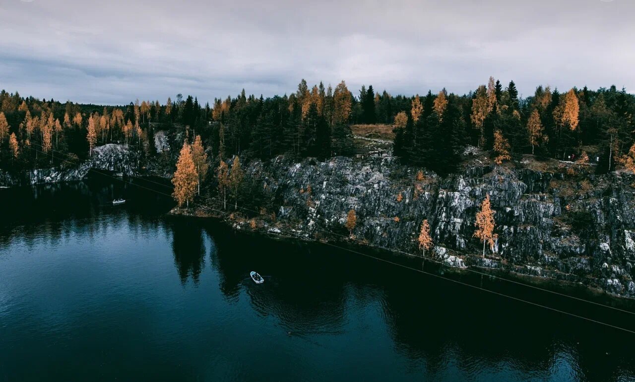«Осенняя симфония» на озере.