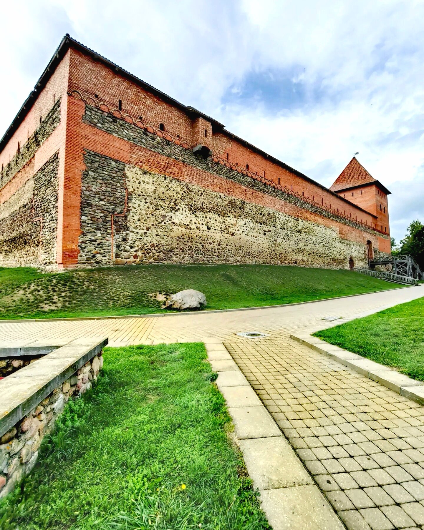 Лидский замок





