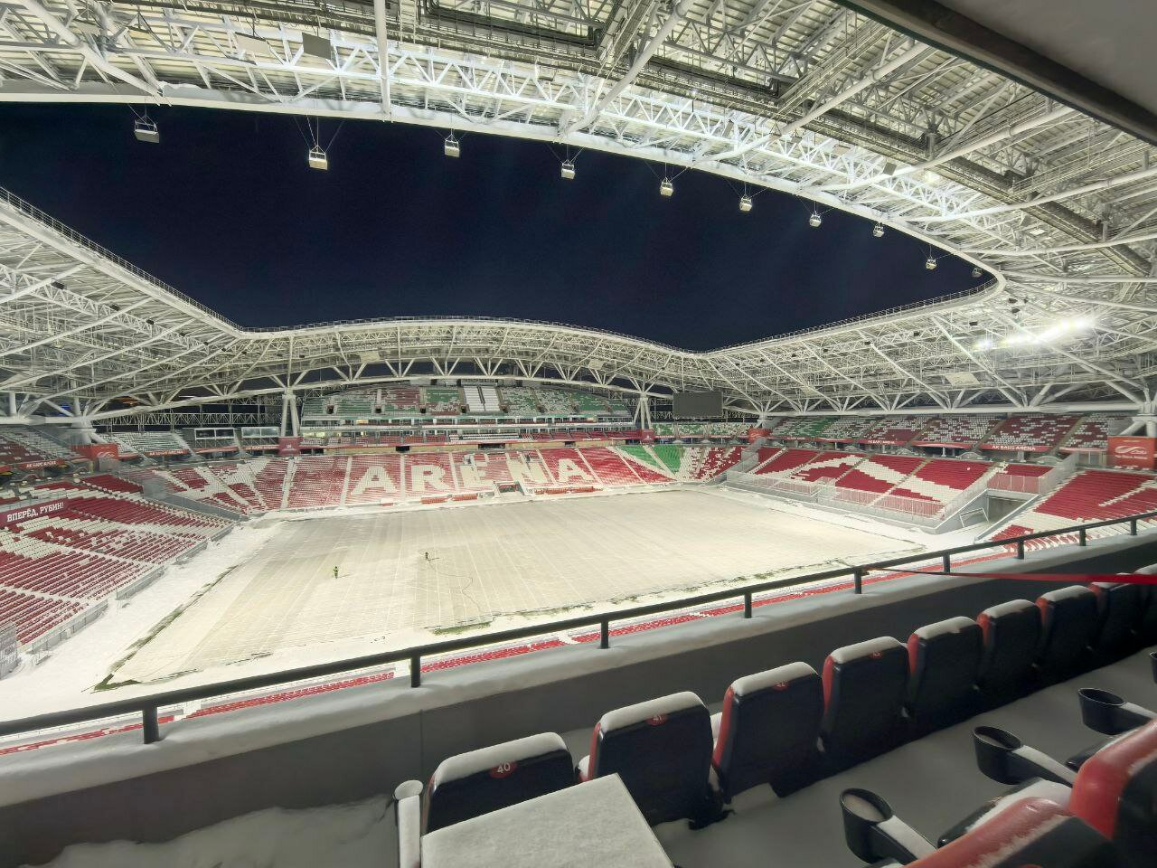 Сэкономить на стоматологе и пожить на стадионе: необычные выходные в Казани