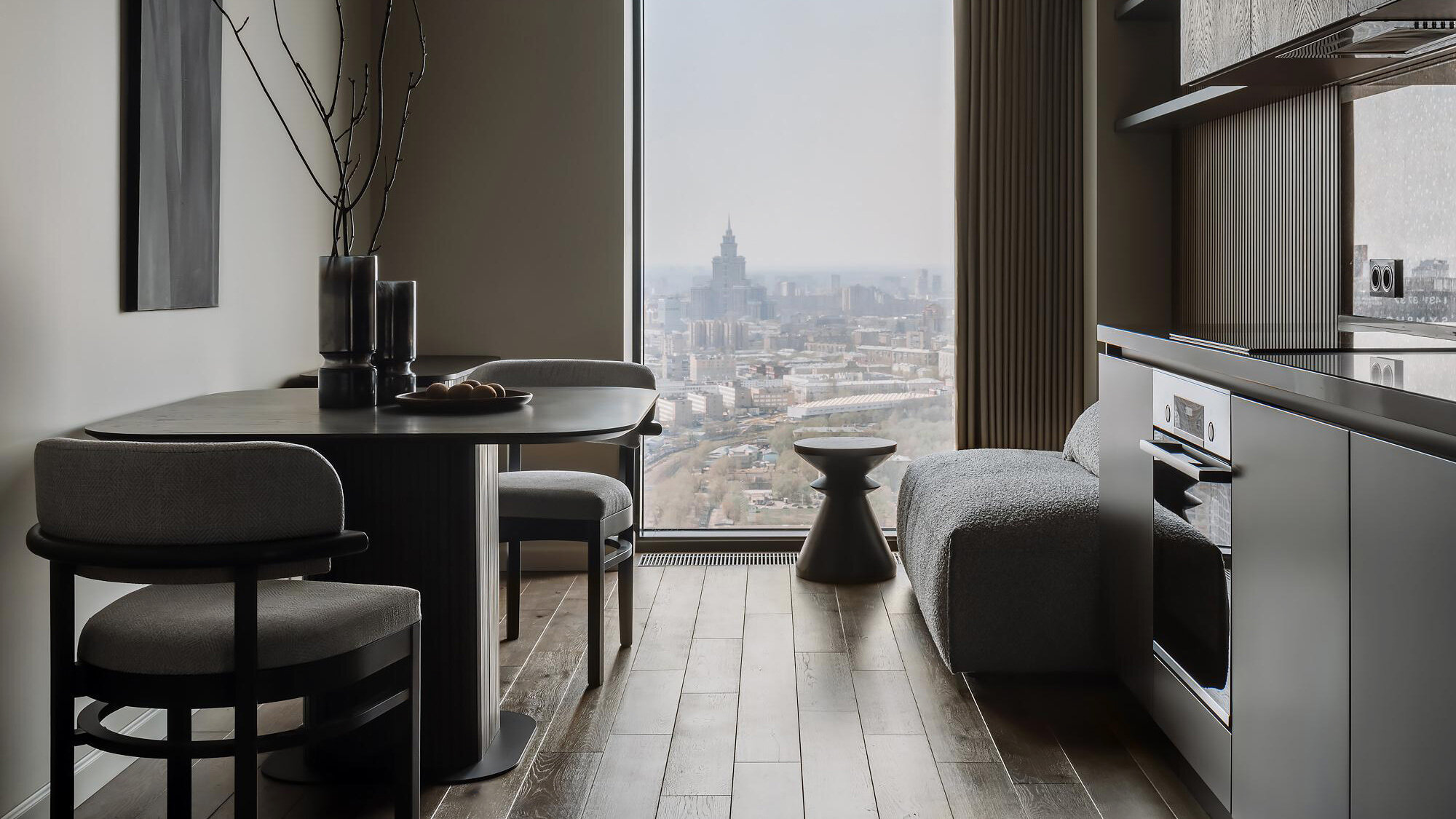 Спокойствие в квартире на 50 этаже: московский фотопост
