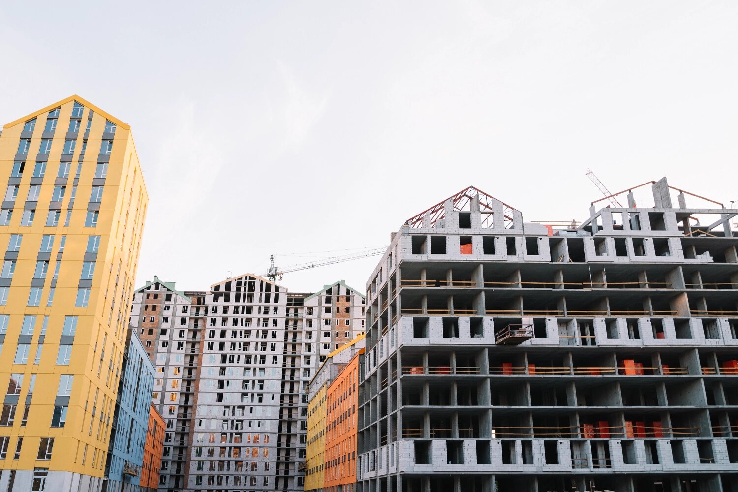 Застройщики смогут ещё год не платить штрафы за сданные не вовремя дома