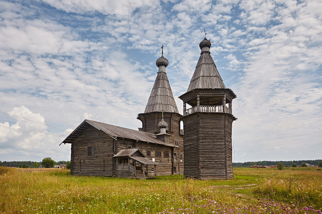 Пропорции деревянных храмов соразмерны человеку, поэтому выглядят
гармонично
