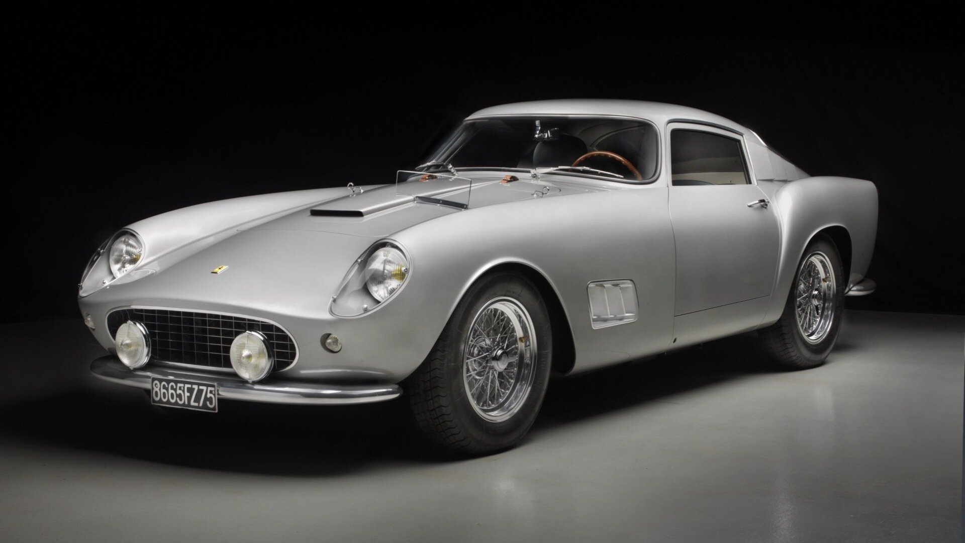 За редкий гоночный Ferrari 1957 года могут выручить до 7 миллионов долларов