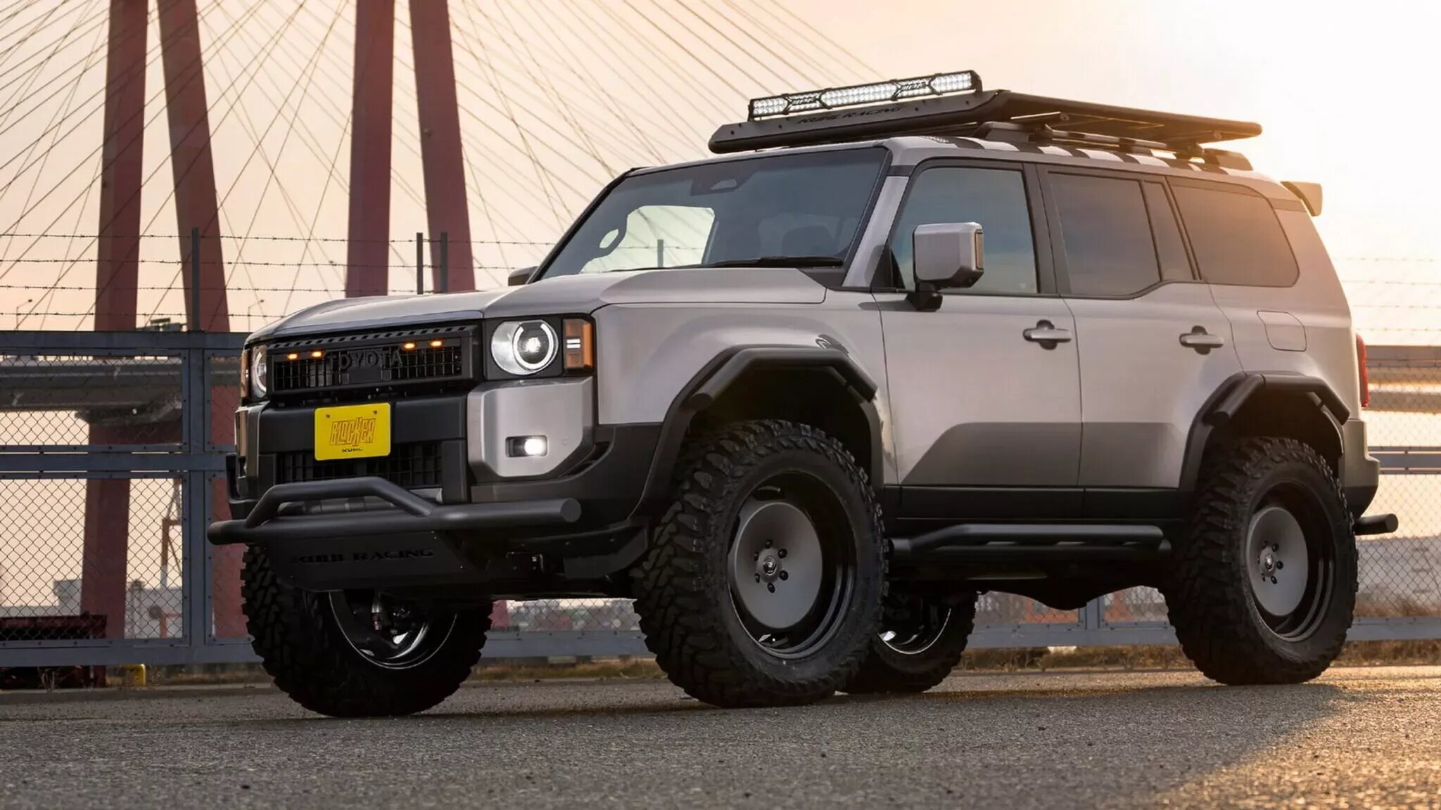 Toyota Land Cruiser Prado получил 400-миллиметровый клиренс и стальной обвес