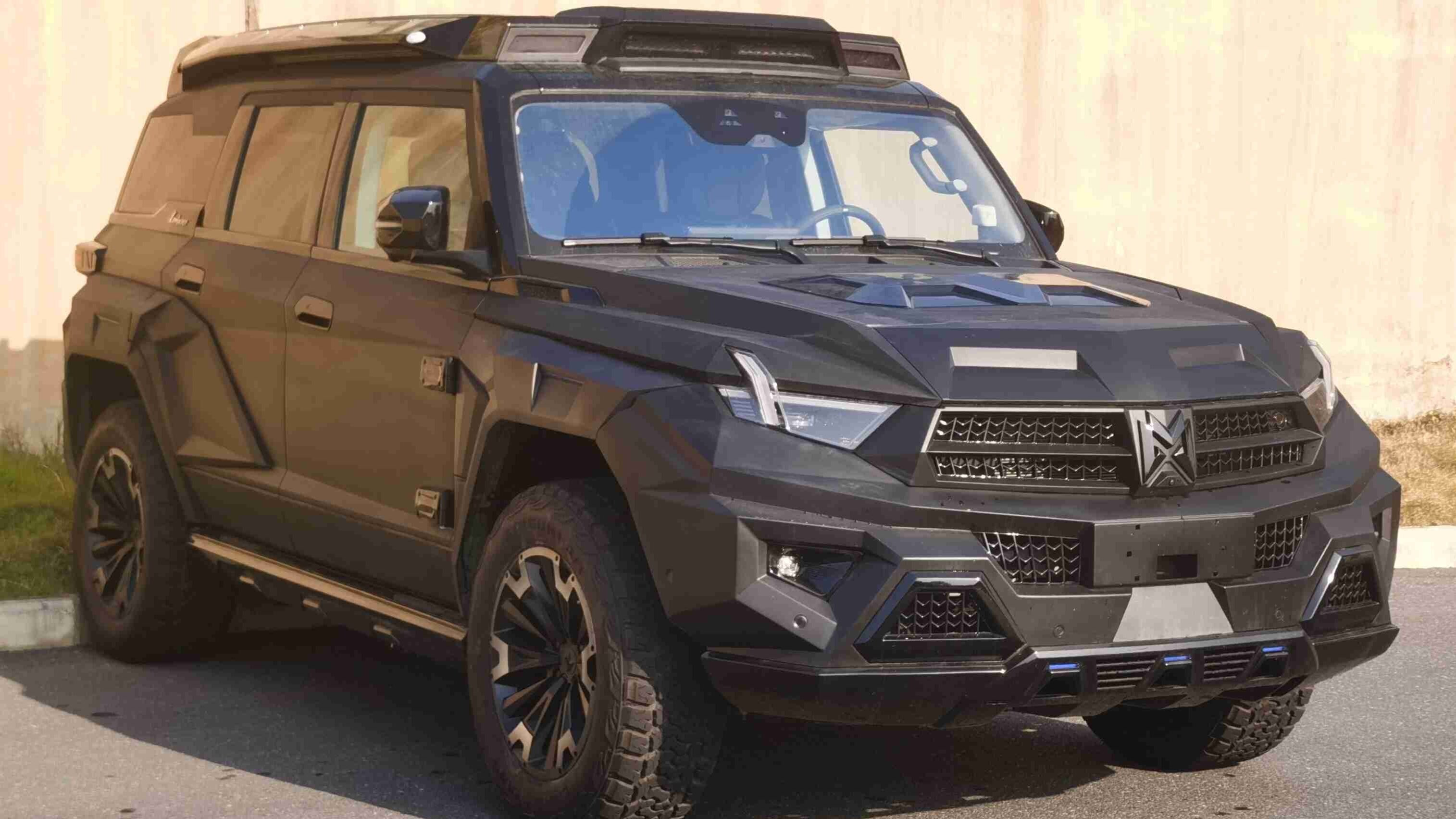 Компания Dongfeng представила большой внедорожник M800
