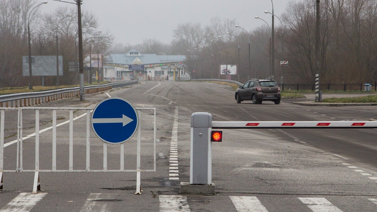 Белоруссия возвращает платное пересечение границы на машине. Россиян тоже касается