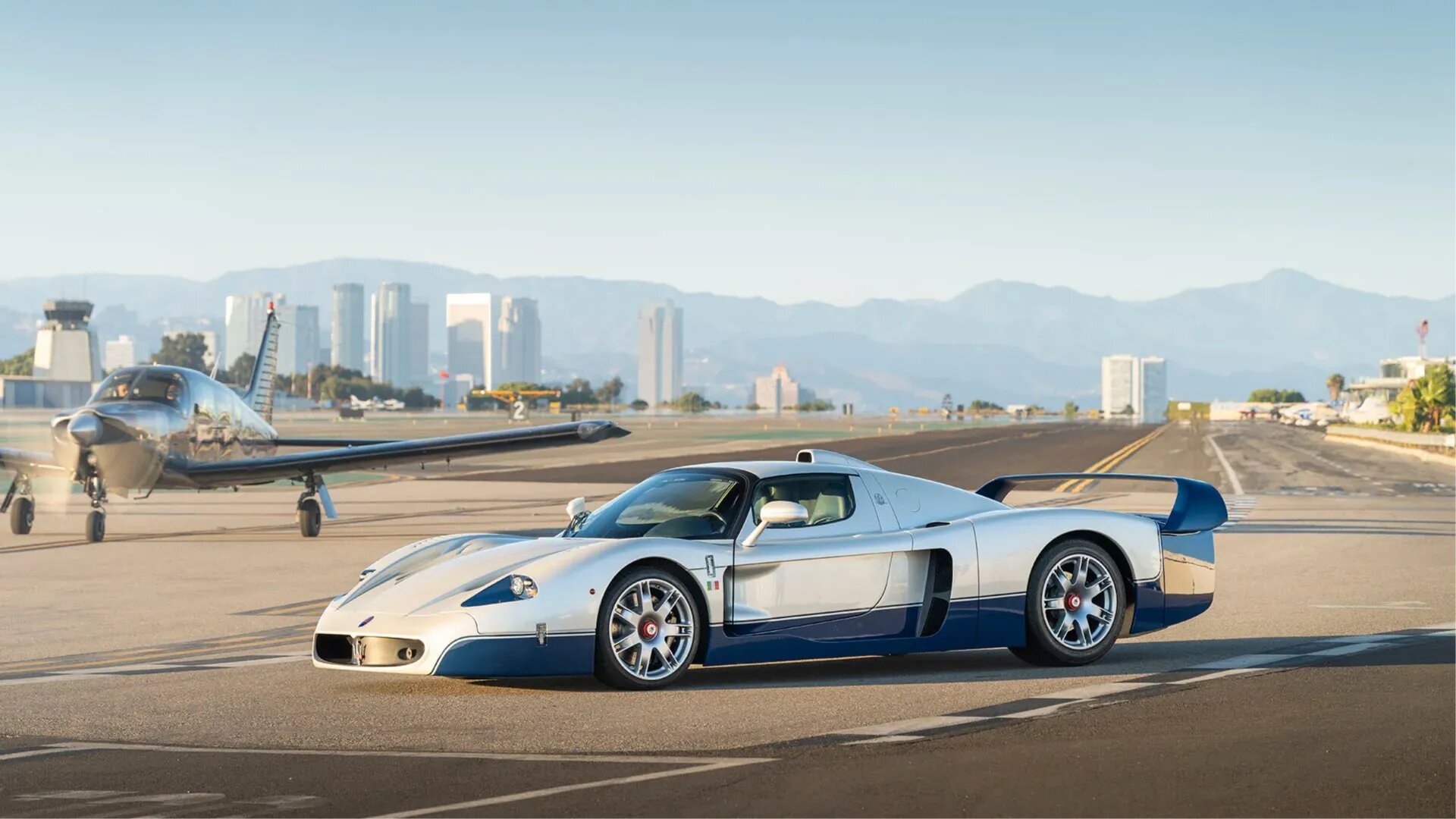 Культовый суперкар Maserati MC12 продали за рекордную сумму